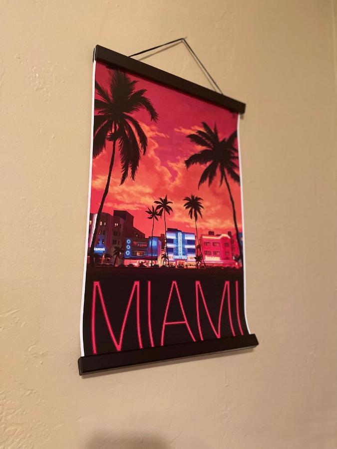 Miami Vibes "Hostel-Like" Shared Room North Miami Dış mekan fotoğraf
