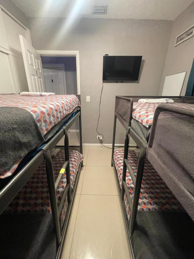Miami Vibes "Hostel-Like" Shared Room North Miami Dış mekan fotoğraf